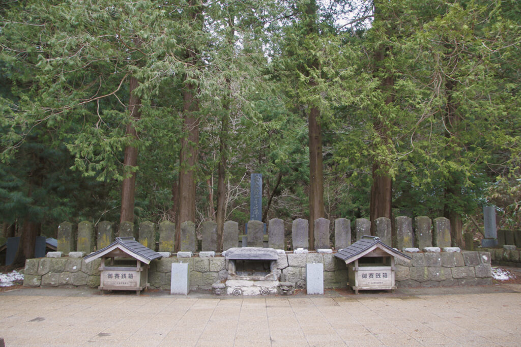 白虎隊十九士の墓
